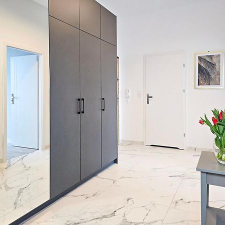 シフィノウイシチェVisit Baltic - Platan Tower Greyアパートメント エクステリア 写真