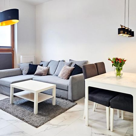 シフィノウイシチェVisit Baltic - Platan Tower Greyアパートメント エクステリア 写真