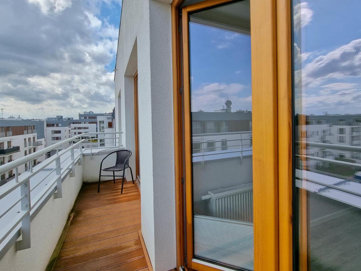 シフィノウイシチェVisit Baltic - Platan Tower Greyアパートメント エクステリア 写真