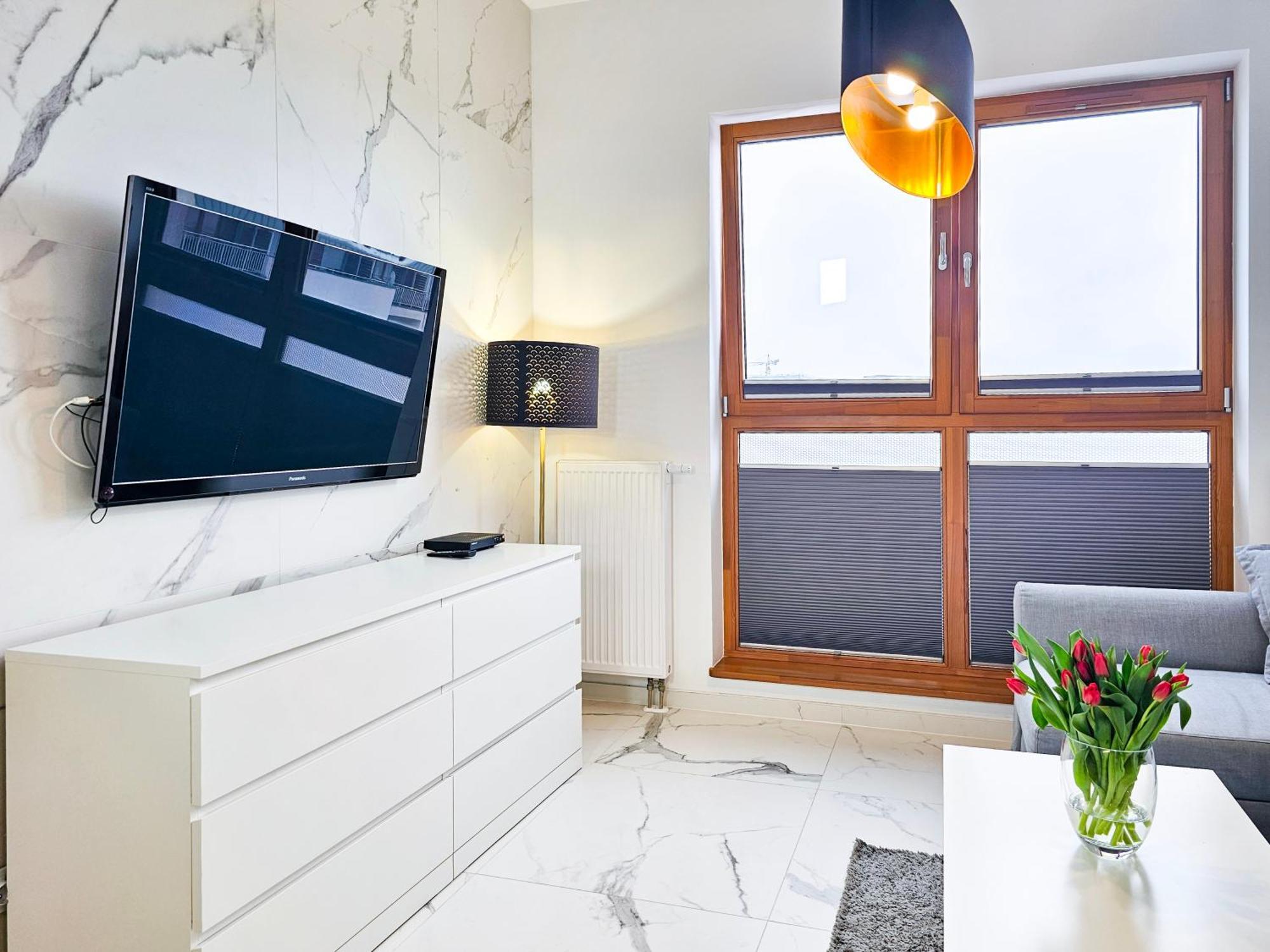 シフィノウイシチェVisit Baltic - Platan Tower Greyアパートメント エクステリア 写真